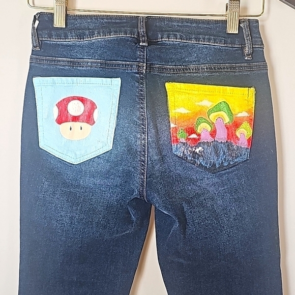 Bongo  Cropped Denim Jeans DIY Painted Back Pockets Size 4 Art To Wear A… - Picture 1 of 8